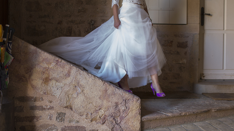 Un Mariage en bourgogne à Chasselas, avec une robe Fabienne Alagama