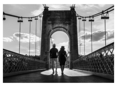 LES AMOUREUX DE LA PASSERELLE a